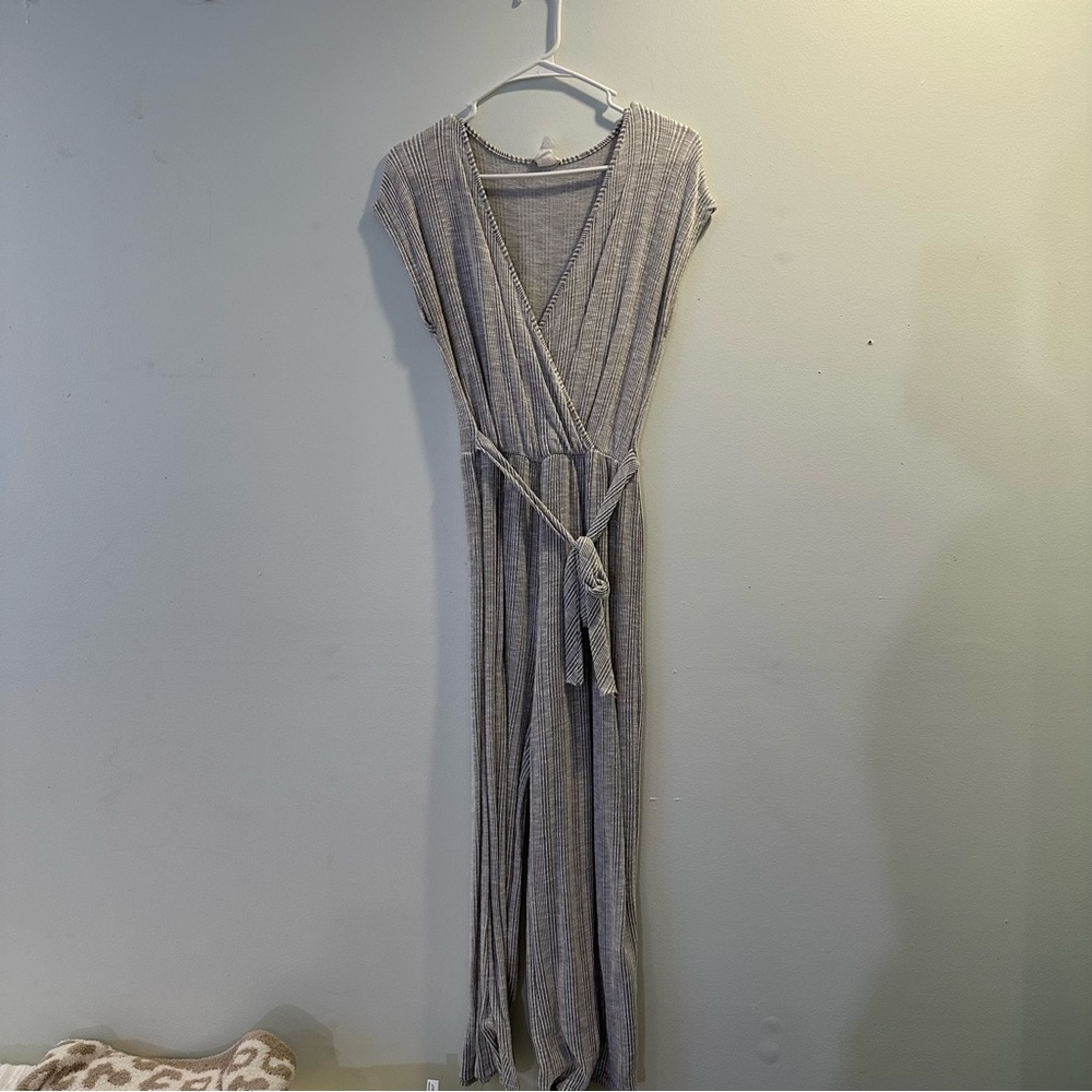 Women’s Cotton Gray & White V Neck Short Sleeve Long Pant Jumpsuit